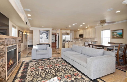South Mission Beach House | WOW…6BR ! S. Mission Beach AC 4 Houses to beach Pet friendly