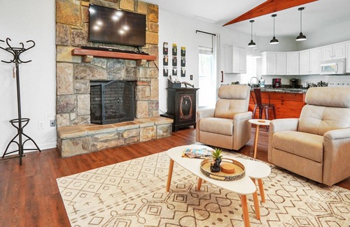 Chalet Village Cabin | WOW! Mountain Views, 2 Kings+, Grill, Pool Table, Fireplace & Covered Decks