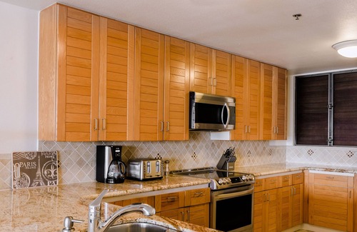 Kahana Condo | WOW WOW WOW 50 ft to the ocean, views in every room 2bd2bth condo HUGE 1680sf,AC