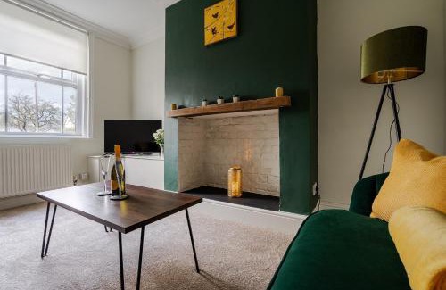 Wrea Green House | Wrea Cottage, 2 Bedrooms WiFi & Parking near Ribby Hall