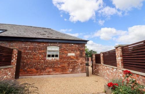Sandbach House | Wren cottage