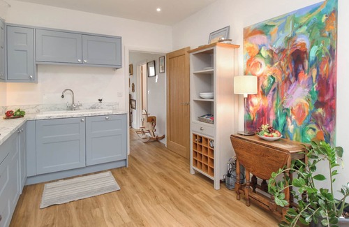 Upwey Cottage | WREN, family friendly, with a garden in Upwey