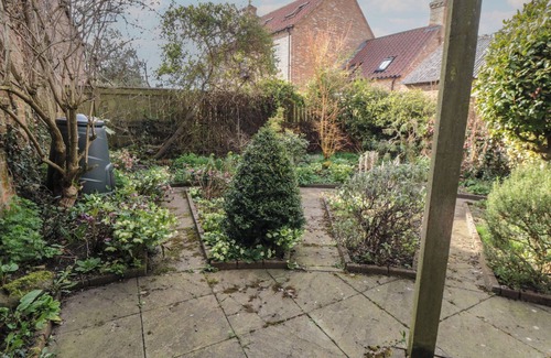 Sowerby Cottage | WREN'S NEST, pet friendly, character holiday cottage in Thirsk