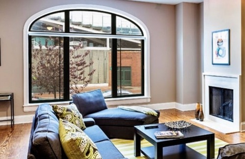 Lakeview Condo | Wrigley Field Stadium Suite 4 Bedroom 2 Bathroom