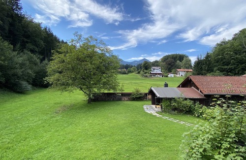 Marquartstein Apartment | Wundervolle Erdgeschosswohnung mit Blick ins Grüne
