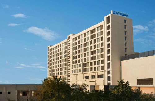 Sanand Hotel | Wyndham Ahmedabad Shela