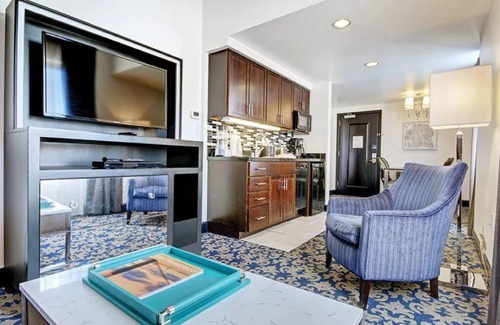 Lower Nob Hill Resort | 🌴Wyndham Canterbury✨ Experience Paradise in a 1BR Villa - Sleeps 4!