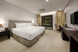Son Tra Hotel | Wyndham Danang Golden Bay - Free Shuttle Bus to Beach