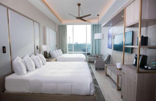 Downtown Niagara Falls Hotel | Wyndham Garden at Niagara Falls
