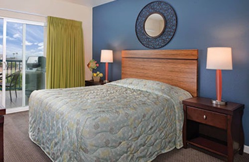 Townsite Resort | Wyndham Grand Desert, 2 Bedroom Condo, Free parking and WiFi