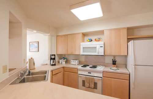 Hanamaulu Resort | Wyndham Kauai Beach Villas: 1-Bedroom Tropical Escape by the Ocean