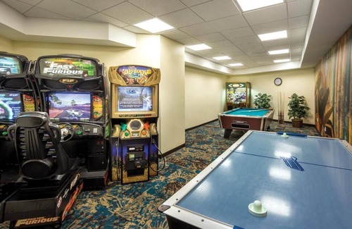 Townsite Resort | Wyndham Oceanside Resort 2 Bedroom Deluxe Ocean View Suite