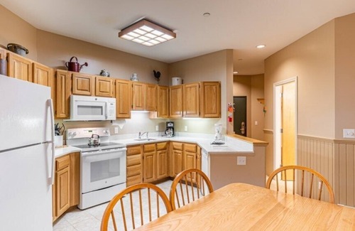 Jeffersonville Condo | Wyndham Smugglers Notch - 2 Bedroom