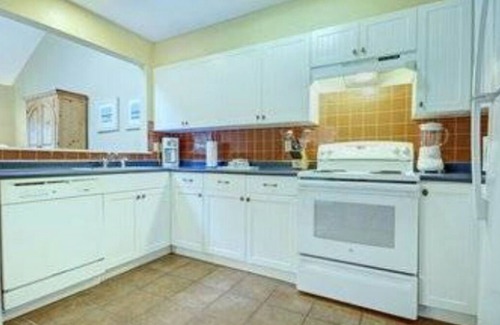 Jamestown House | Wynham newport overlook available one week only