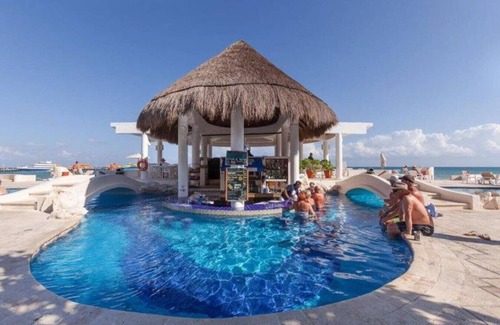 Playacar Fase I Apartment | Xaman Ha | Beachfront Stay 1BR - D7204