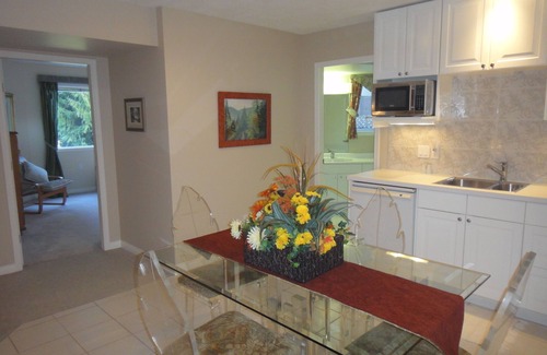 Cobble Hill House | Xanadu 1 Suite - 2 bedroom Luxury on 11 private acres