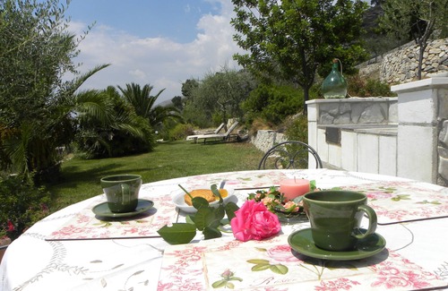 Monte Sant'Angelo Villa | XIXth century VILLA BASSO in Gargano- holiday rental overlooking the sea