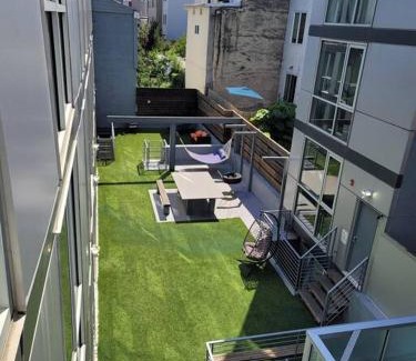 North Philadelphia East Apartment | XL Two Story Luxury Unit with FREE Street Parking!