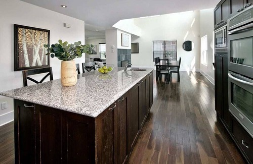 Craigleith Ski Chalet | XMAS + New years in Blue Mountain. Pet Friendly!