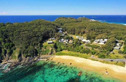 Seal Rocks House | YALLUMBEE