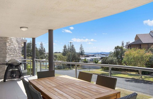 Yamba Apartment | Yamba 58 | Modern Apartment with Ocean Views
