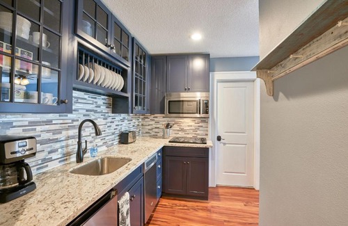 Newberg House | Yamhill Flats: Suite #2
