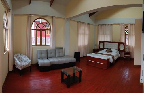Sangarara House | Yanampampa Lodge