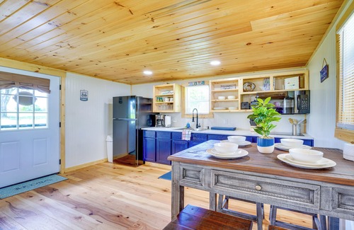 Golden House | Yard w/Lake View: Home Near Table Rock Lake!