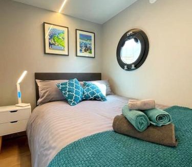 Yarmouth Apartment | Yarmouth Waterlodge Floating Apartments 2