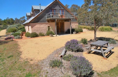 Quialigo Cottage | Yarralaw Springs Wines Vine Loft
