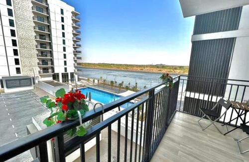 Abu Dhabi Apartment | Yas Canal 1 Luxury Apartment by the Canal Near F1
