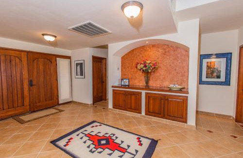 Las Conchas Villa | Yellow Rose