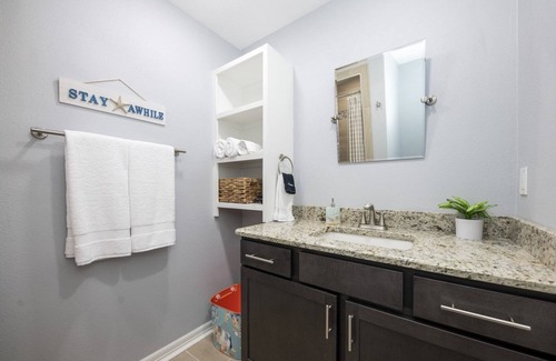 Rockport Condo | Yellow Warbler A | Access to Fishing Pier!