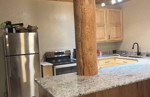 Bouvet Island House | Yellowstone Getaway – Luxury Log Cabin Near Madison River & Big Sky