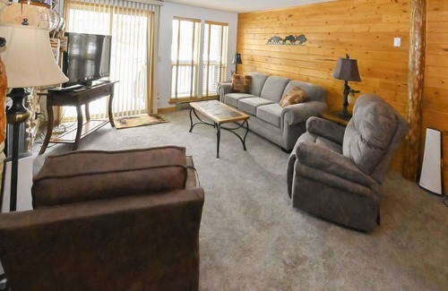 Island Park Condo | Yellowstone Rustic Luxury Condo Sleeps 11 in an Award Winning Resort