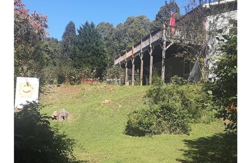 Young Harris House | Yewitcenter - "The Burrow" - PETS GO 4 FREE!