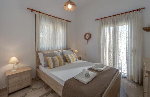 Agkisaras House | Yialos Votsalo Seaside Residence by Estia