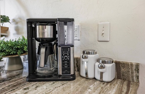 Gainesville Condo | Ying Yang Suite | King Bed - Zen Condo