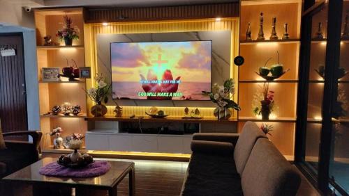 Angeles City House | YKC's Private Pool Villa Resort