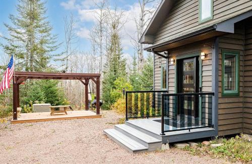Grand Marais Apartment | You Betcha - Charming 3BR Arcade & Near Lutsen & Grand Marais