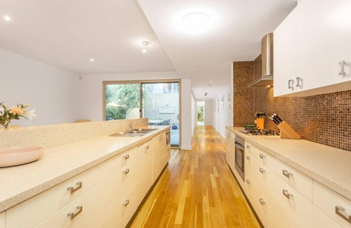 Cottesloe House | You'll be close to the Cottesloe vibrancy and near enough to hear and see the ocean. This light-fill