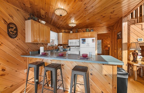 Gatlinburg - Pigeon Forge Cabin | You Won't Be Able To Stay Away