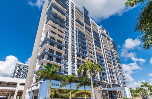 Doral Condo | Your Doral Hideaway: 2BR Luxury
