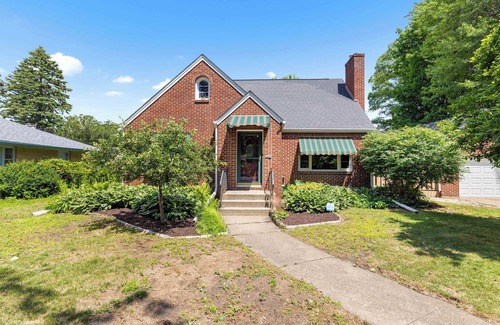 Holcomb House | Your friendly neighborhood Airbnb