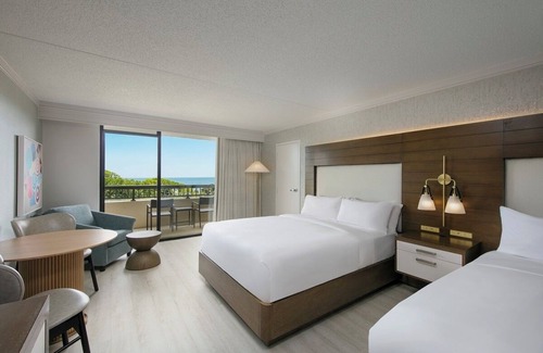 Shipyard Plantation Hotel | Your Gateway to Hilton Head's Charms! Pet-friendly Unit with Balcony! Pools!