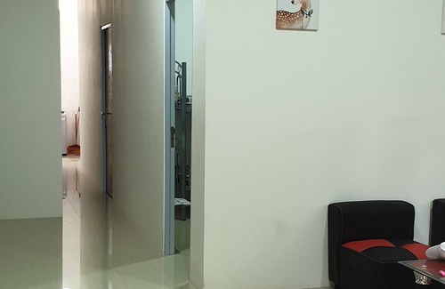 Lubuk Baja House | 'Your Home 02' beside BCS Shopping Mall 6-10paxs . Lots of Amenities