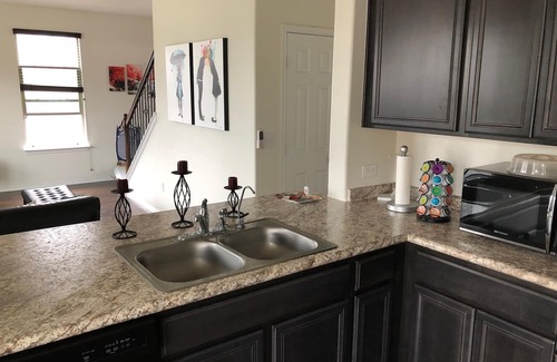 Del Valle House | Your Home Away From Home - Entire 2,200 SF