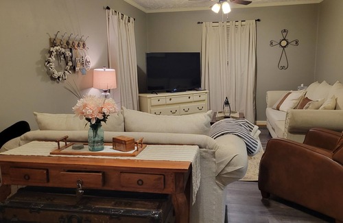 Appomattox House | Your home away from home!