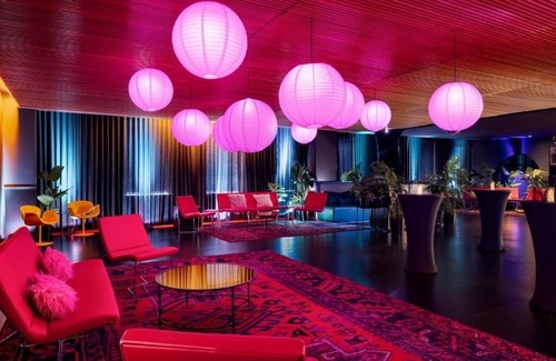 Financial District Hotel | Your Home Away from Home! Dog-friendly Property!