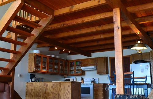 Oroville House | YOUR INVITED To PLAY & RELAX On THE LAKE Warm Weather & Beautiful Sunsets